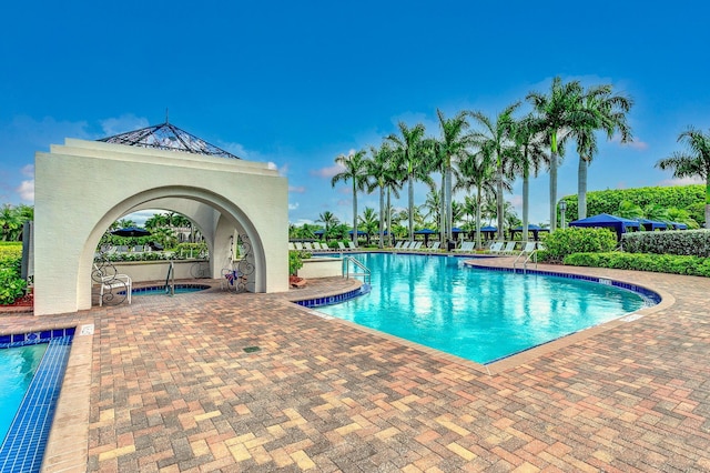 9800 Stover Way, Wellington, FL 33414 - community pool with a patio