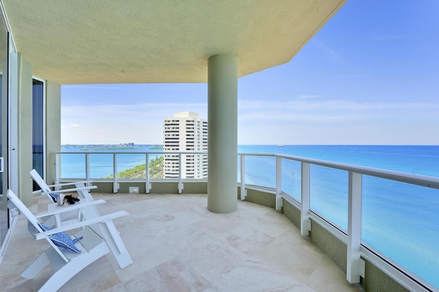 5050 N Ocean Dr Unit 1701, Singer Island, FL 33404 - balcony featuring a water view