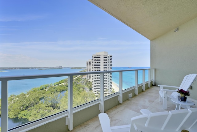 5050 N Ocean Dr Unit 1701, Singer Island, FL 33404 - balcony featuring a water view