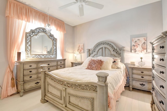 8127 Playa Del Sur Blvd, Lake Worth, FL 33467 - bedroom with light wood finished floors and a ceiling fan