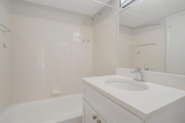 6315 La Costa Dr Unit G, Boca Raton, FL 33433 - full bath featuring a textured ceiling, vanity, and  shower combination