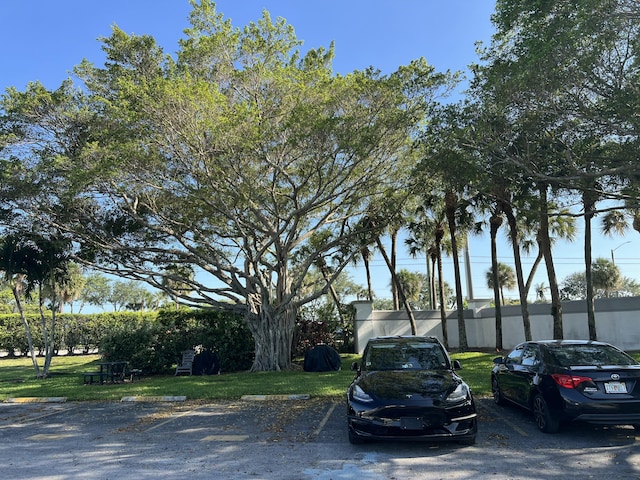 267 Flanders F, Delray Beach, FL 33484 - view of uncovered parking lot