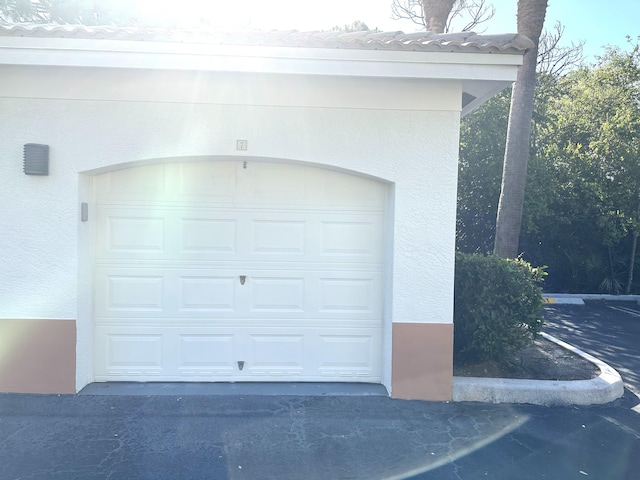 5205 Myrtlewood Cir E, Palm Beach Gardens, FL 33418 - view of garage