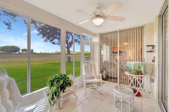 5914 Regal Glen Dr Unit 107, Boynton Beach, FL 33437 - sunroom with a ceiling fan