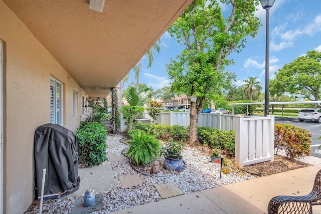 5914 Regal Glen Dr Unit 107, Boynton Beach, FL 33437 - view of patio with area for grilling