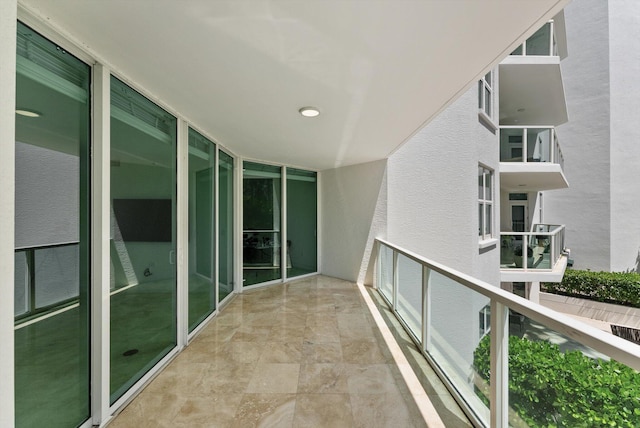 550 SE Mizner Blvd Unit B206, Boca Raton, FL 33432 - view of balcony