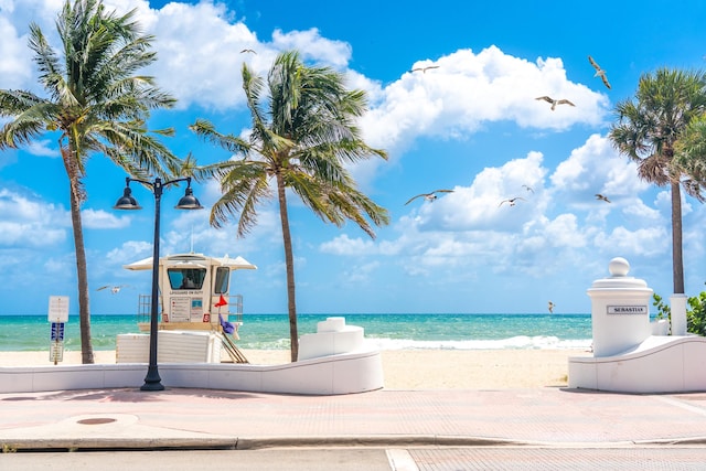 1517 NW 12th Ave, Fort Lauderdale, FL 33311 - water view featuring local beach