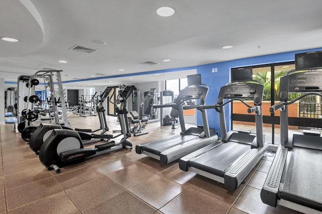 100 N Federal Hwy Unit 1004, Fort Lauderdale, FL 33301 - exercise room featuring plenty of natural light and recessed lighting