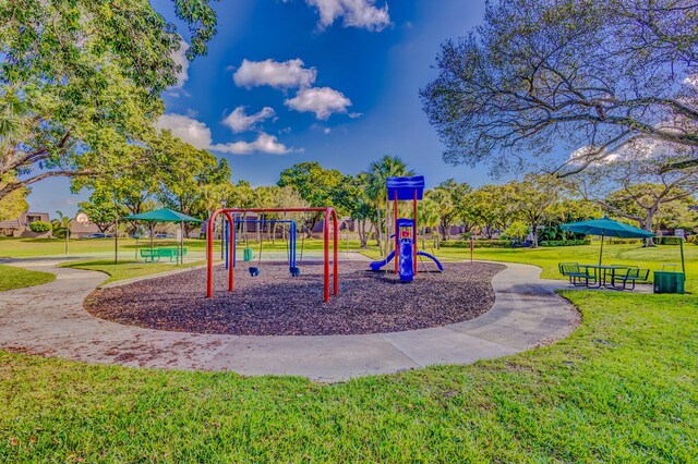 1302 13th Ct, Palm Beach Gardens, FL 33410