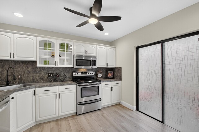 2703 Maplewood Dr, Greenacres, FL 33415 - sunroom featuring an outdoor hangout area, lofted ceiling, and cooling unit