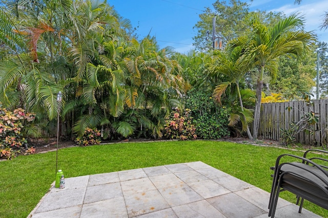 453 NE 38th St, Boca Raton, FL 33431 - view of yard featuring a patio area