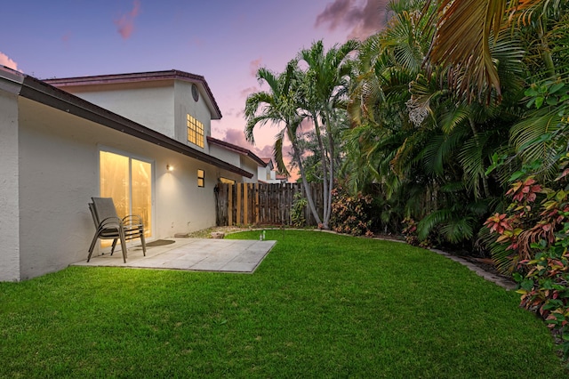 453 NE 38th St, Boca Raton, FL 33431 - view of yard with a patio
