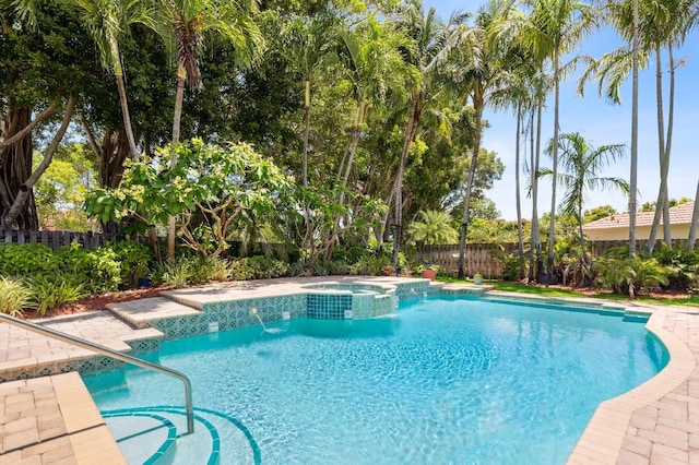 7969 Heavener Ct, Lake Worth, FL 33467 - view of swimming pool featuring a fenced backyard and a pool with connected hot tub