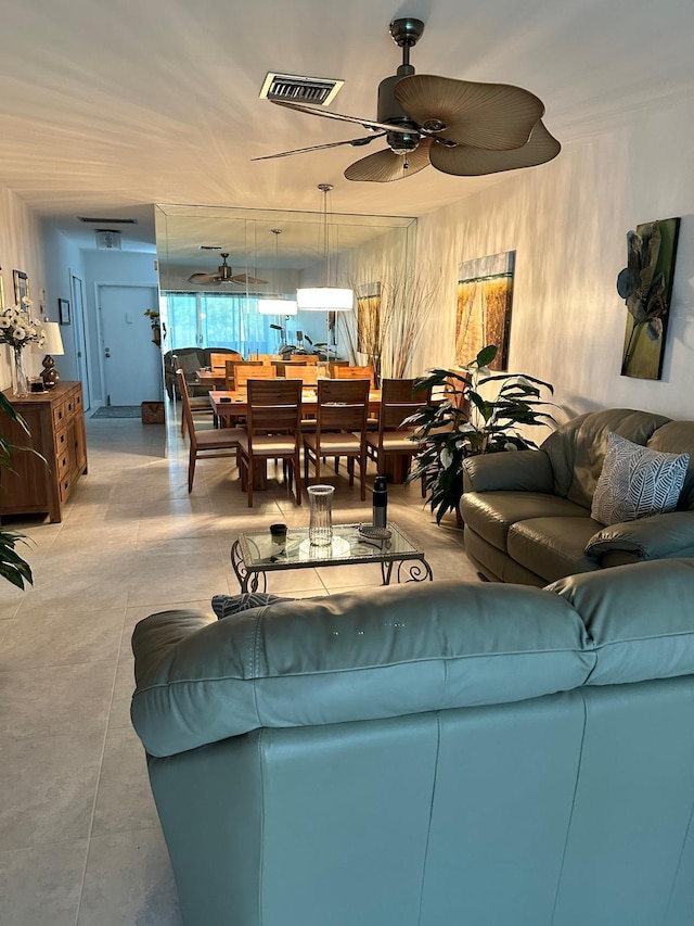1120 Mahogany Way Unit 204, Delray Beach, FL 33445 - living area featuring a ceiling fan