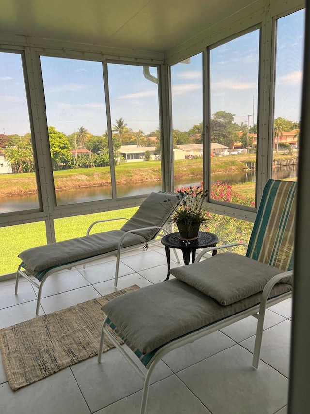1120 Mahogany Way Unit 204, Delray Beach, FL 33445 - sunroom featuring a water view