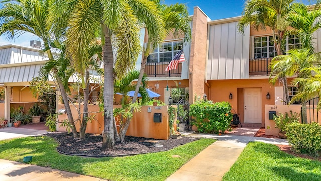 3622 Citrus Trce Unit 2, Davie, FL 33328 - multi unit property with stucco siding and board and batten siding