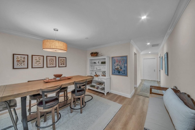 1140 Mahogany Way Unit 103, Delray Beach, FL 33445 - dining room with light wood-type flooring, ornamental molding, baseboards, and recessed lighting