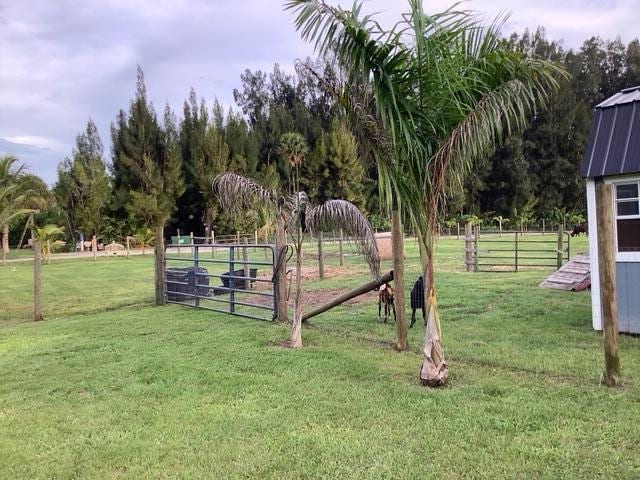1210 Hartman Rd, Fort Pierce, FL 34947 - surrounding community featuring a gate