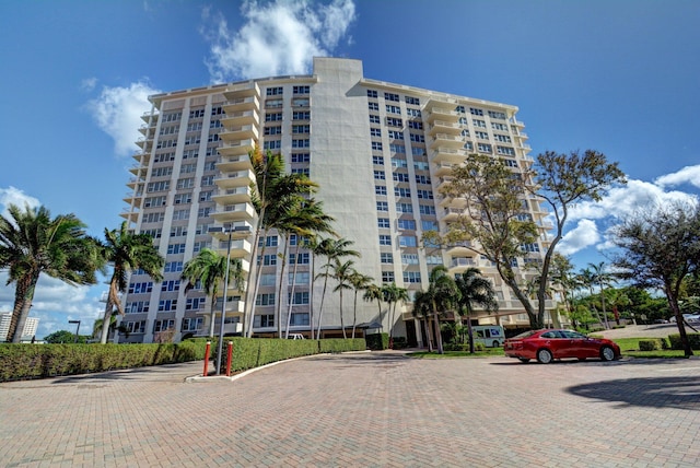 875 E Camino Real Unit 2G, Boca Raton, FL 33432 - view of apartment building / complex