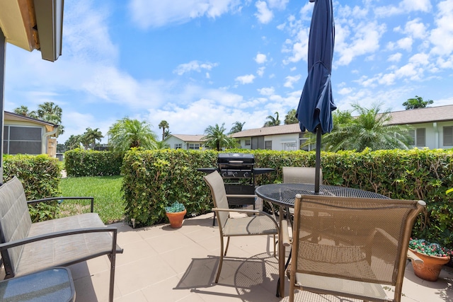2822 Crosley Dr W Unit D, West Palm Beach, FL 33415 - view of patio / terrace featuring outdoor dining area