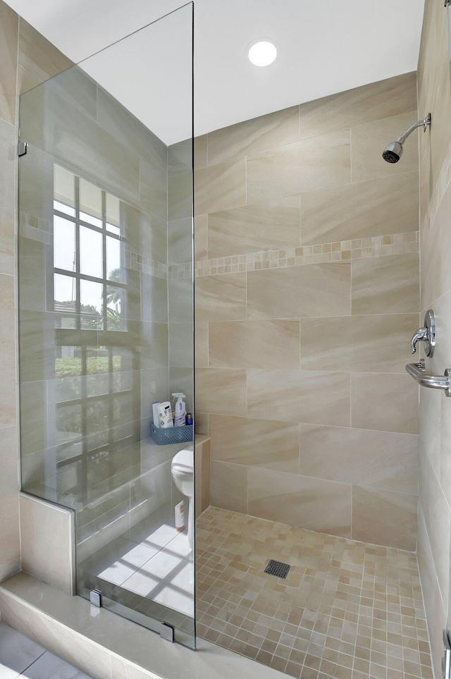 438 Pine Villa Dr, Atlantis, FL 33462 - bathroom with tiled shower