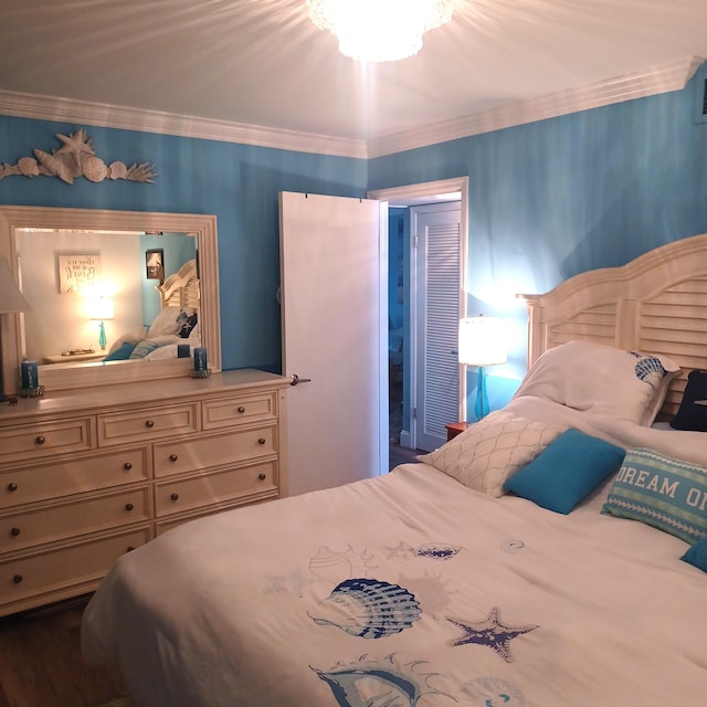 54 Piedmont Unit B, Delray Beach, FL 33484 - bedroom with ornamental molding