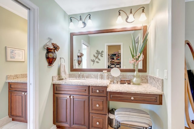 15385 Cedar Bluff Pl, Wellington, FL 33414 - bathroom with vanity and a walk in closet