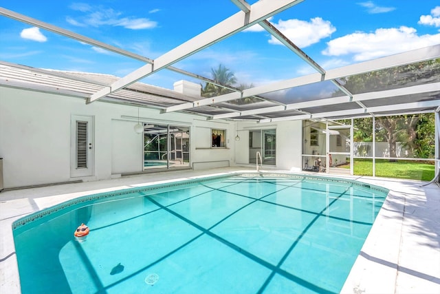 1937 Park Pl, Boca Raton, FL 33486 - outdoor pool featuring a patio area and glass enclosure