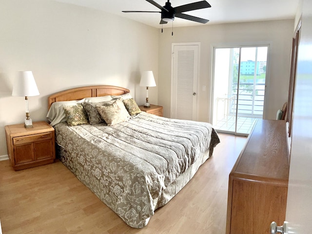 3026 Lincoln B 3026, Boca Raton, FL 33434 - bedroom with access to outside, light wood-style floors, a closet, and ceiling fan