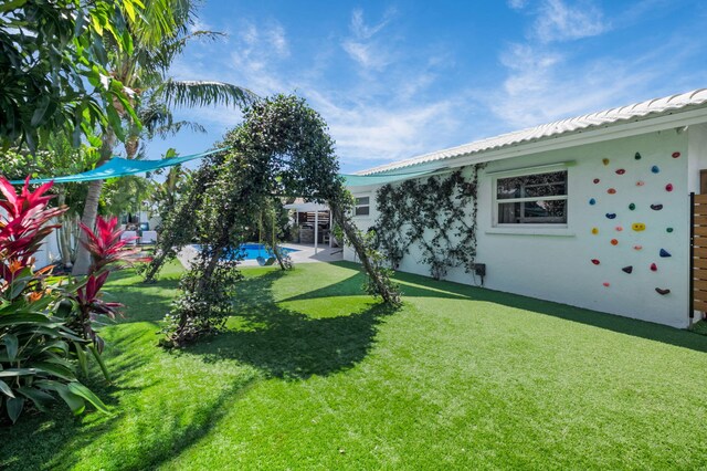 769 Berkeley St, Boca Raton, FL 33487 - view of grassy yard