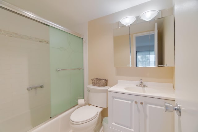 105 NE 19th Ave Unit 356, Deerfield Beach, FL 33441 - full bath with toilet, vanity, and enclosed tub / shower combo