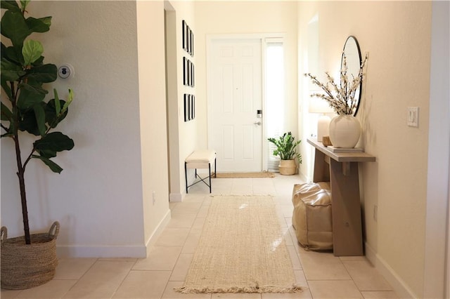 1095 N Verona Trace Dr, Vero Beach, FL 32966 - hallway with tile patterned flooring and baseboards