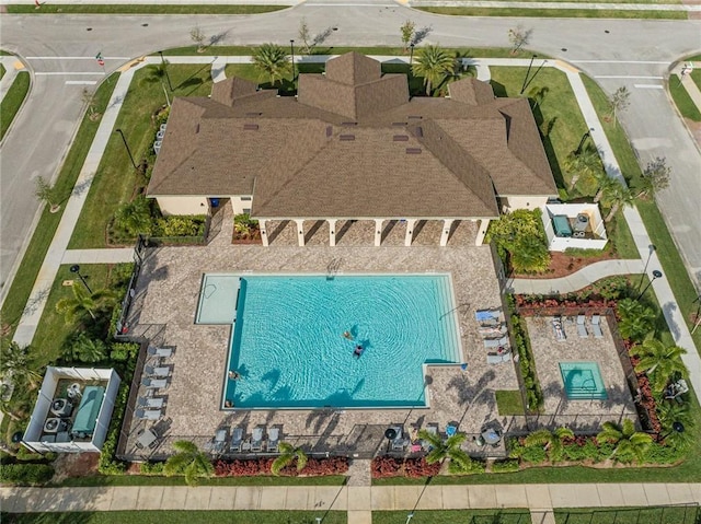 1095 N Verona Trace Dr, Vero Beach, FL 32966 - aerial view of property and surrounding area with a pool area