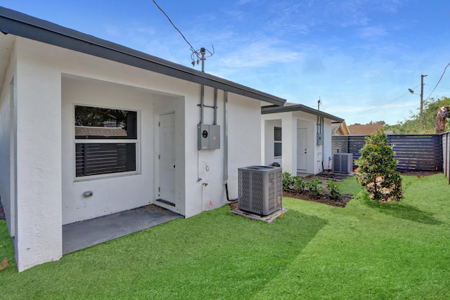 2921 Saginaw Ave Unit 1, West Palm Beach, FL 33417 - view of yard