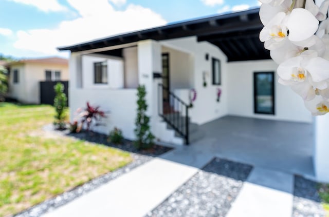 200 SW 48th Ave, Miami, FL 33134 - view of front facade featuring stucco siding