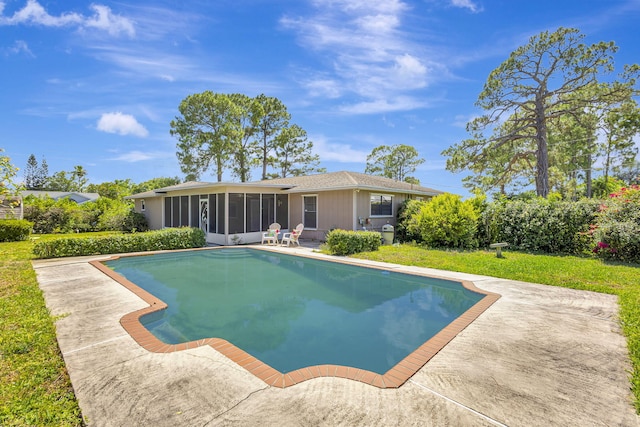102 SE Crosspoint Dr, Port Saint Lucie, FL 34983 - outdoor pool with a sunroom and a patio area