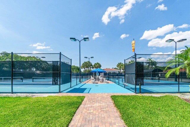 7533 Sagunto St Unit 7533, Boynton Beach, FL 33437 - view of tennis court