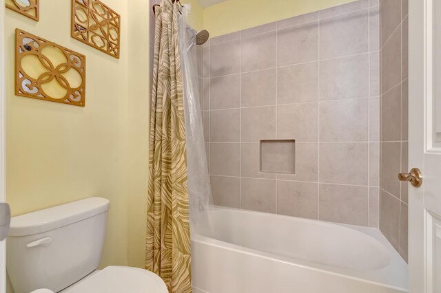 5014 Manchia Dr, Lake Worth, FL 33463 - bathroom with toilet and shower / tub combo