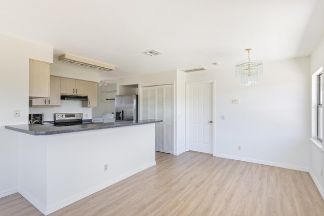 633 Centre Ct SW Unit 202, Vero Beach, FL 32962