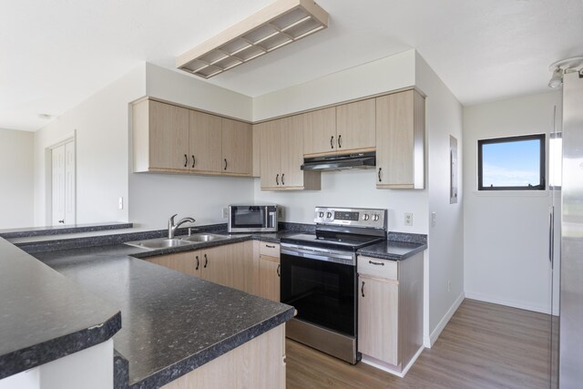 633 Centre Ct SW Unit 202, Vero Beach, FL 32962