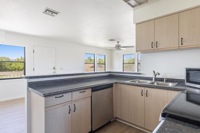 633 Centre Ct SW Unit 202, Vero Beach, FL 32962