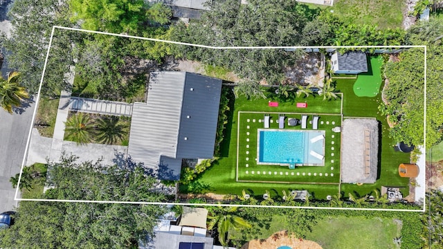 1646 NE 3rd Ave, Delray Beach, FL 33444 - aerial view of property's location featuring property boundaries highlighted and a pool area