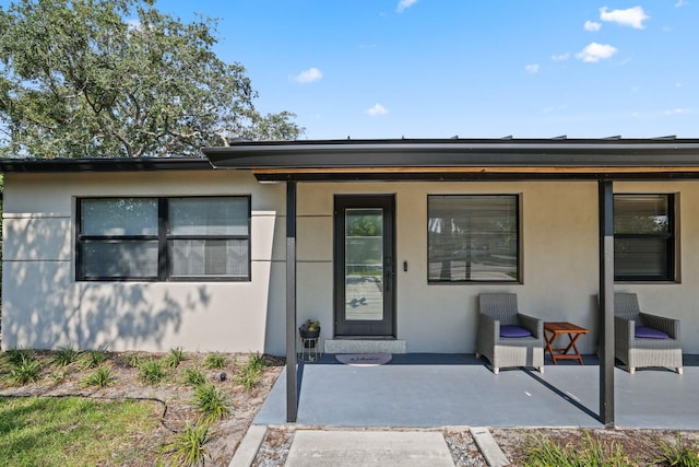 1646 NE 3rd Ave, Delray Beach, FL 33444 - entrance to property with stucco siding