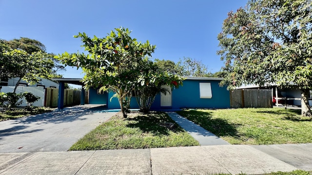 629 Troy Blvd, West Palm Beach, FL 33409 - view of front of property with driveway