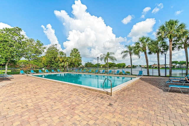 10560 Plainview Cir, Boca Raton, FL 33498 - community pool with a patio