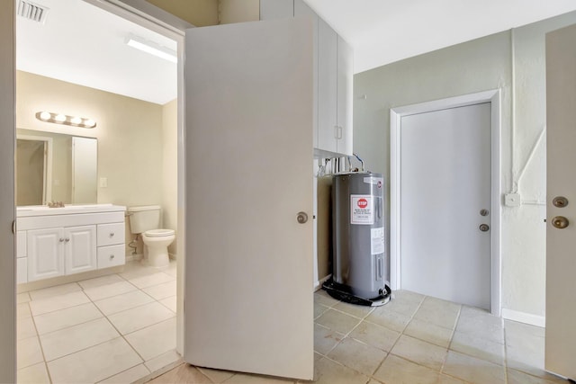 1103 NW 7th Ct, Boynton Beach, FL 33426 - utilities with water heater and a sink