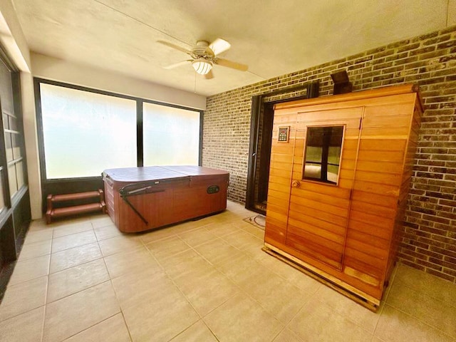 2657 River Rd, Moore Haven, FL 33471 - sunroom featuring a jacuzzi