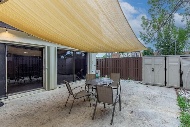 103 Weybridge C Cir Unit C, Royal Palm Beach, FL 33411 - view of patio / terrace with outdoor dining space