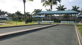 9466 Lantern Bay Cir, West Palm Beach, FL 33411 - surrounding community with a bocce ball area