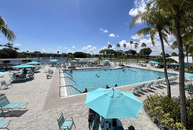 938 Normandy T 938, Delray Beach, FL 33484 - community pool with a patio